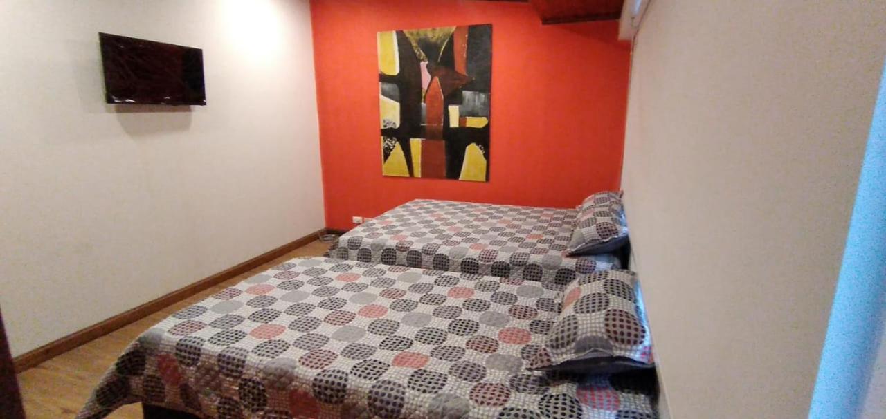 Acogedor Hostal Usaquen La Parada Del Tren Богота Екстериор снимка