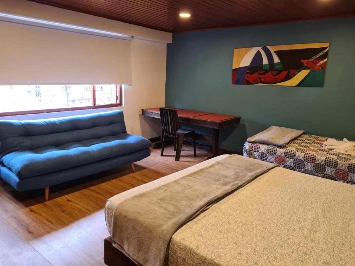 Acogedor Hostal Usaquen La Parada Del Tren Богота Екстериор снимка