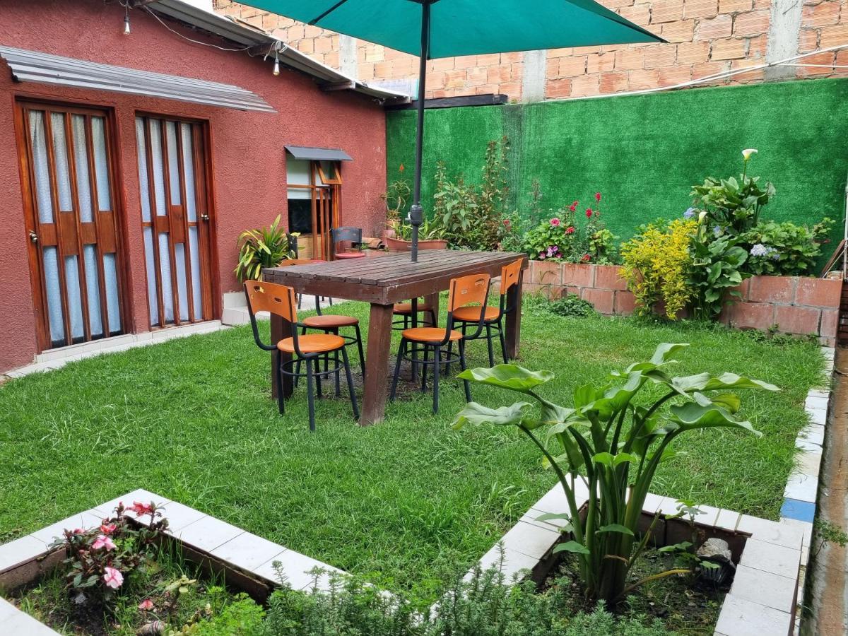 Acogedor Hostal Usaquen La Parada Del Tren Богота Екстериор снимка