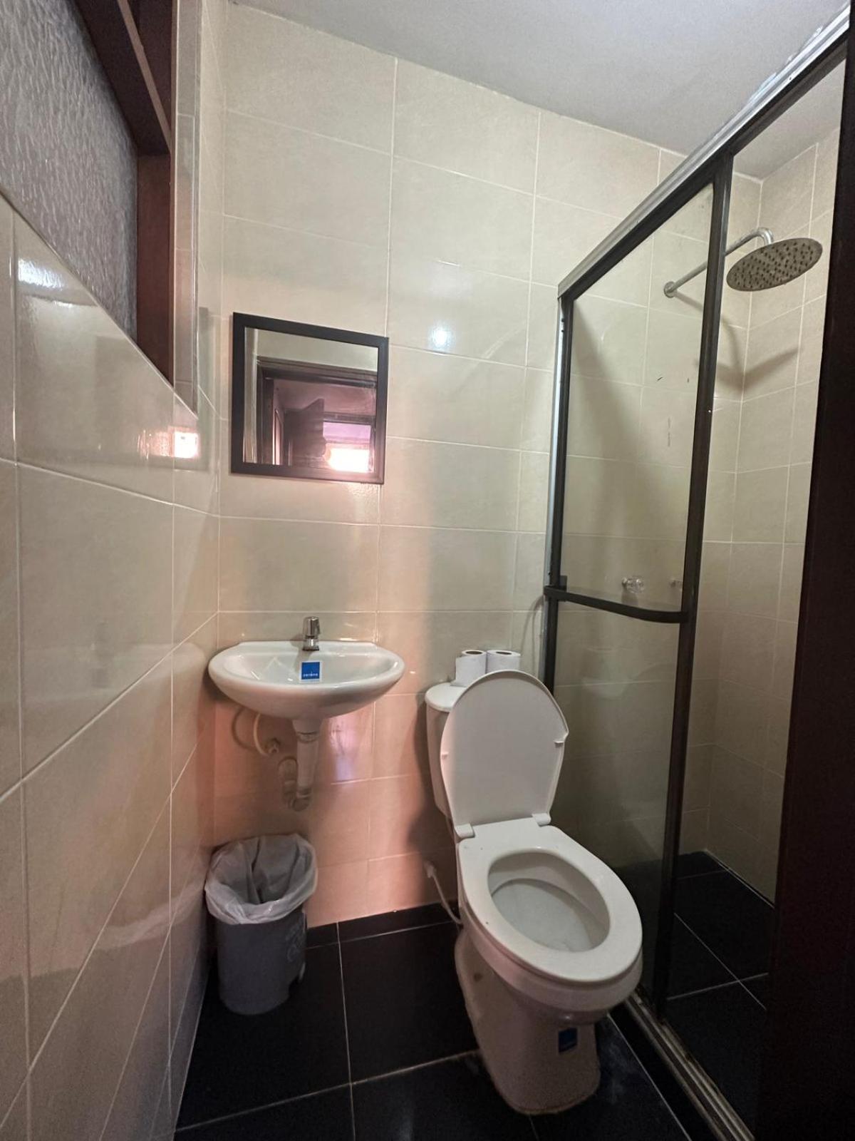 Acogedor Hostal Usaquen La Parada Del Tren Богота Екстериор снимка